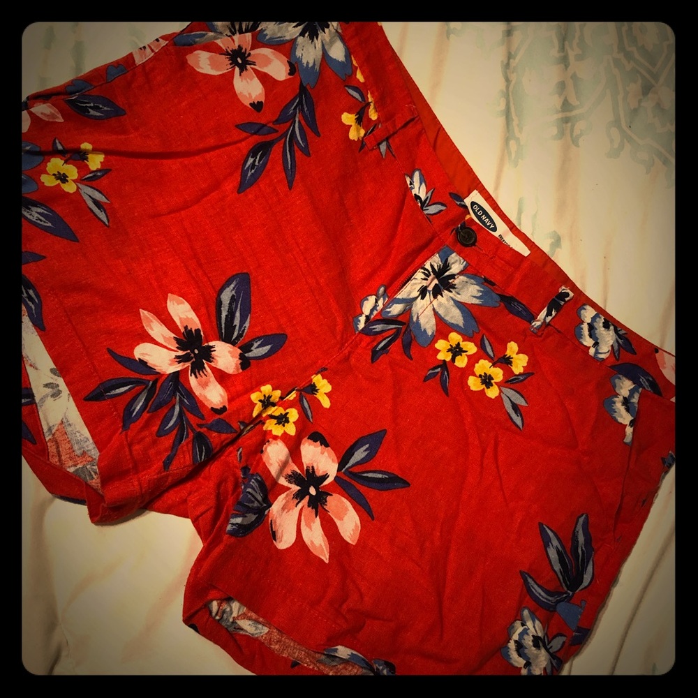 Old Navy Everyday Flower Print Shorts Size 16